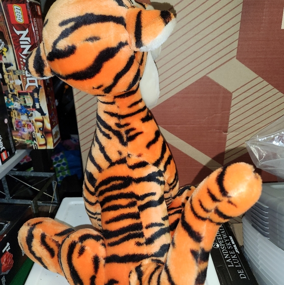 Vintage Tigger Plush - Picture 6 of 6